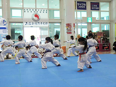 真正会 熊本支部正道会館ジュニア空手初級 記念演武会