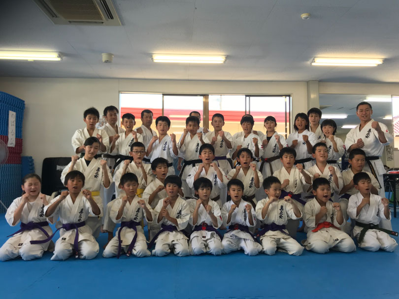 真正会 熊本支部 少年部合同審査会 全体写真1