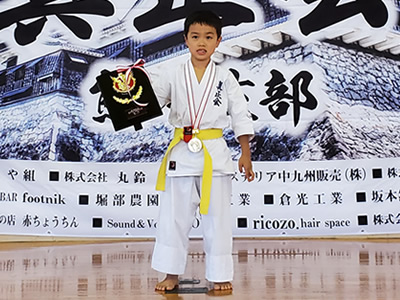 組手小学１年生男子Aクラス　優勝　竹下英希
