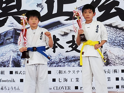 組手 小学3・4年男子B 優勝 上村尚輝 準優勝 熊澤眞拓哉